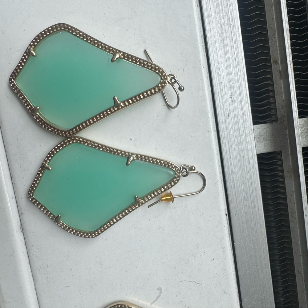 Kendra Scott Elegant Mint Green Drop Earrings